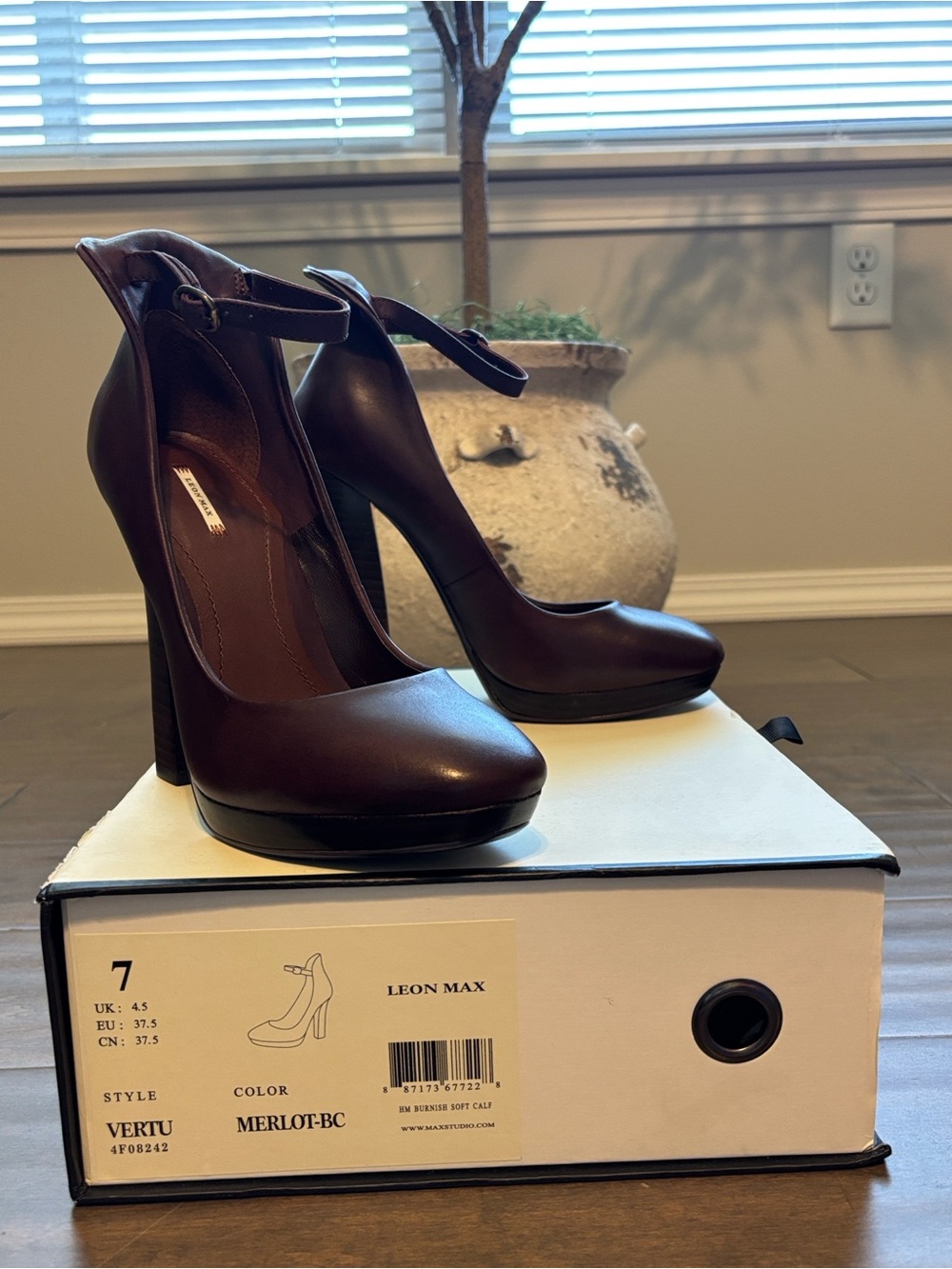 Leon Max Vertu Merlot Burnished Calf Leather Platform Ankle Strap Pumps Sz 7 NIB - Picture 3 of 8